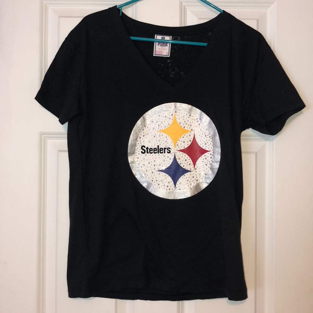 PINK v-neck Steelers T-shirt